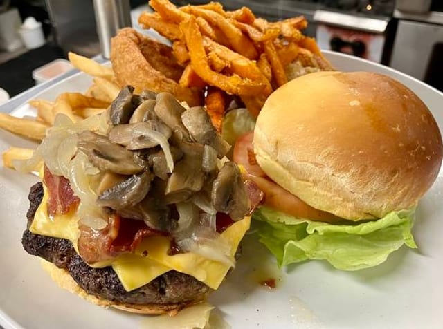 Austin's Burger (Lunch).